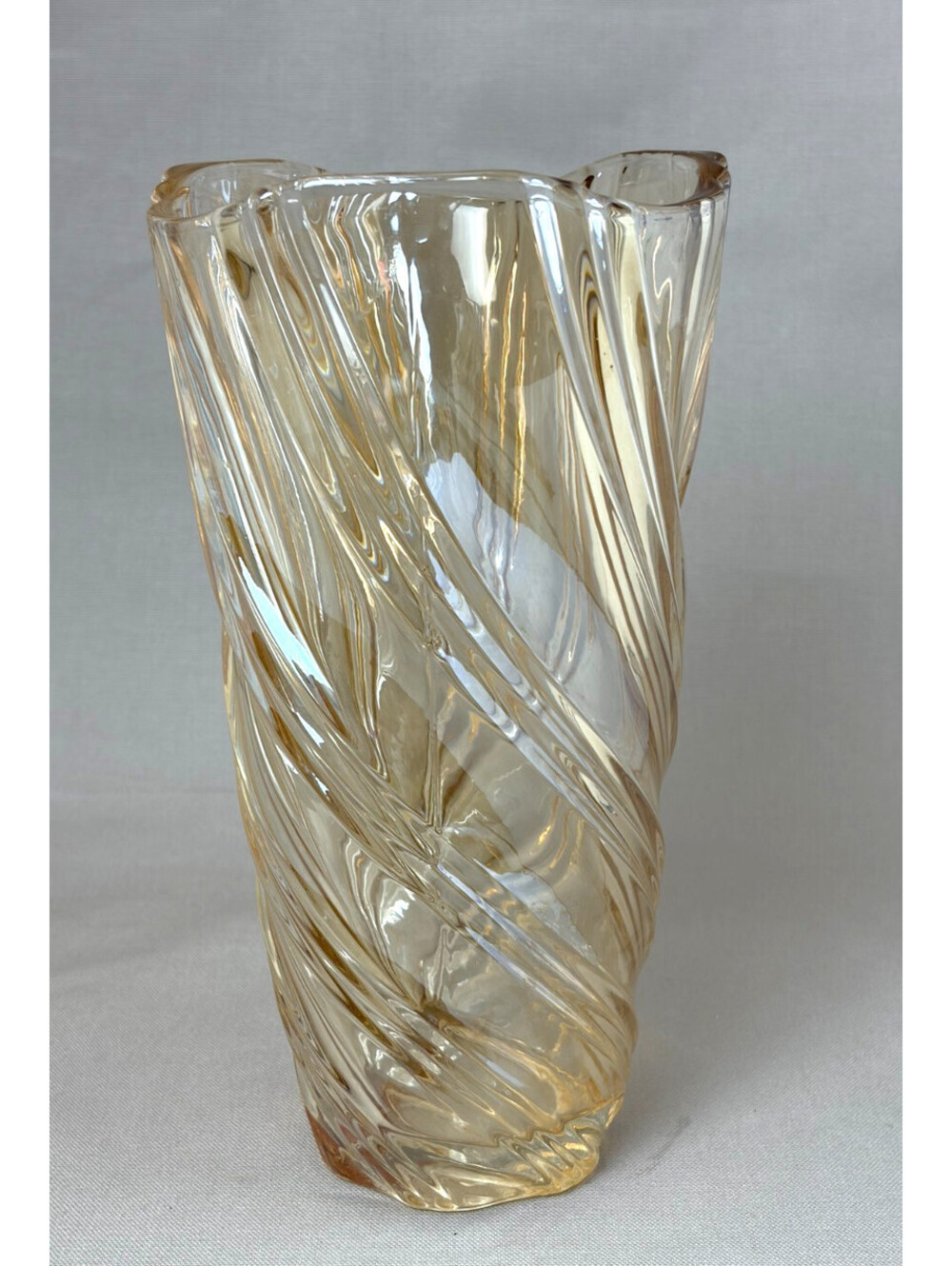 Vintage Amber Art Glass Swirl Vase Twisted Ribbed Optic Spiral Flared Rim 9.5